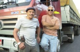 Bino (Stênio Garcia) e  Pedro (Antônio Fagundes)